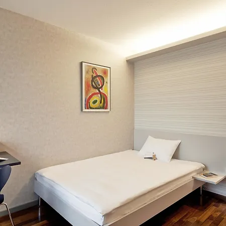 Hotel Sorell Ador 3*