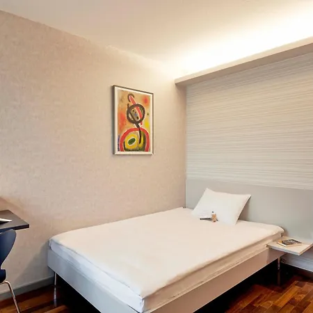 Hotel Sorell Business Ador 3*