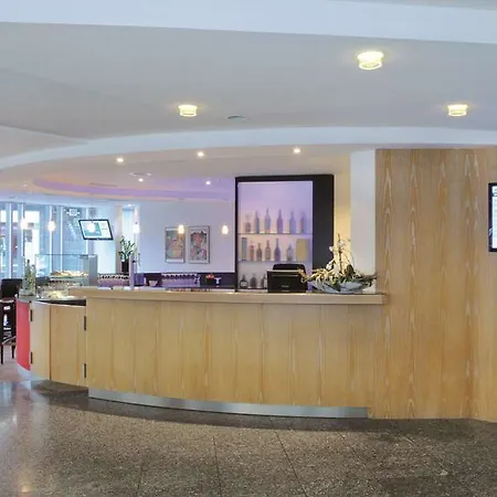 מלון Sorell Business Ador 3*